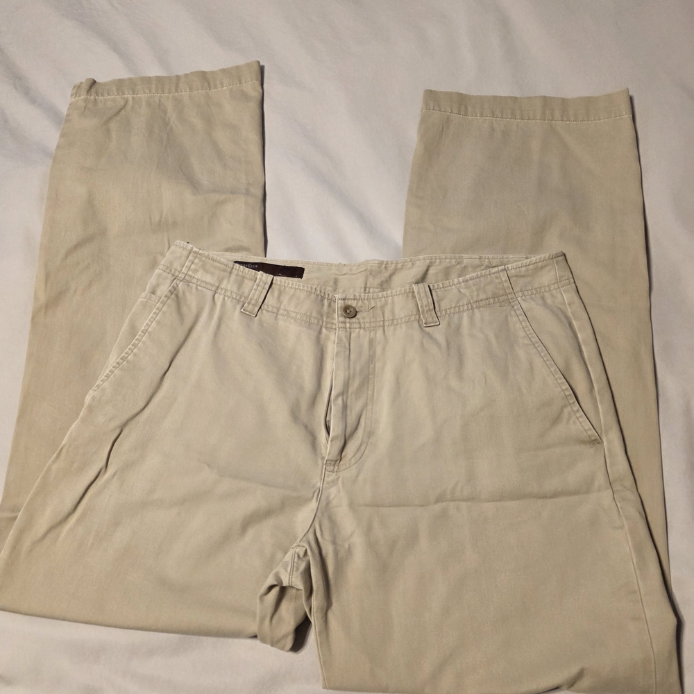 Perry Ellis Men's Flat Front Chinos 34×32